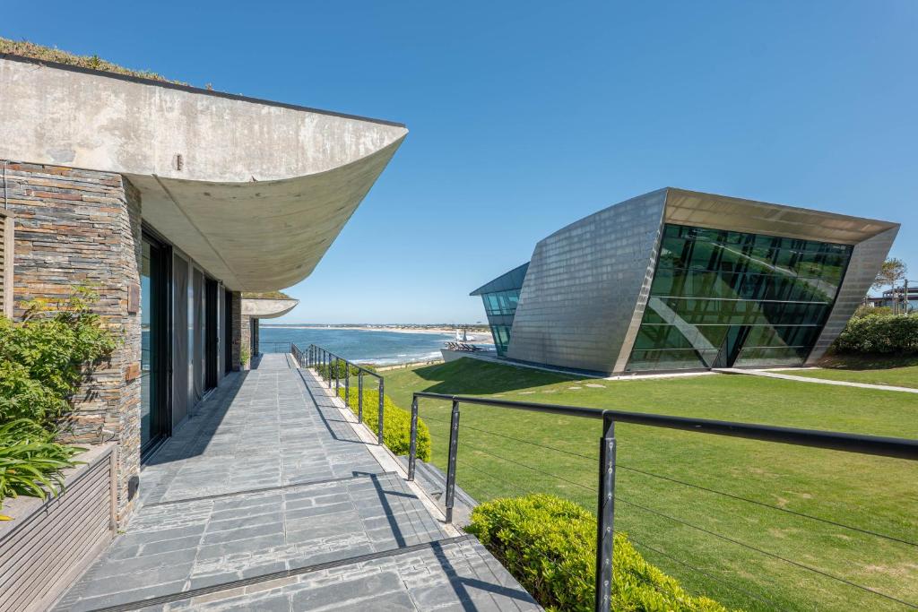 Playa Vik José Ignacio: Donde la Arquitectura se Encuentra con el Horizonte - imagen 3