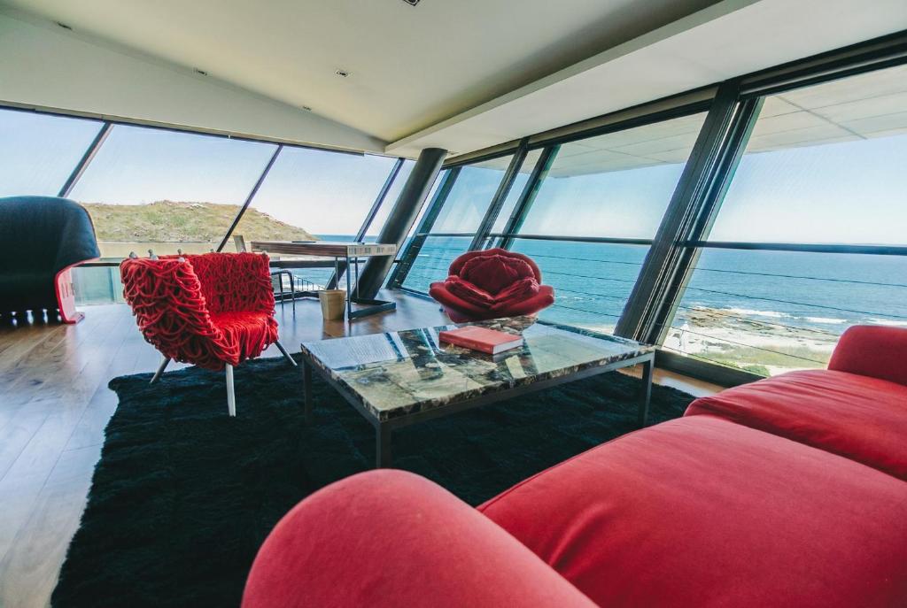 Playa Vik José Ignacio: Donde la Arquitectura se Encuentra con el Horizonte - imagen 4