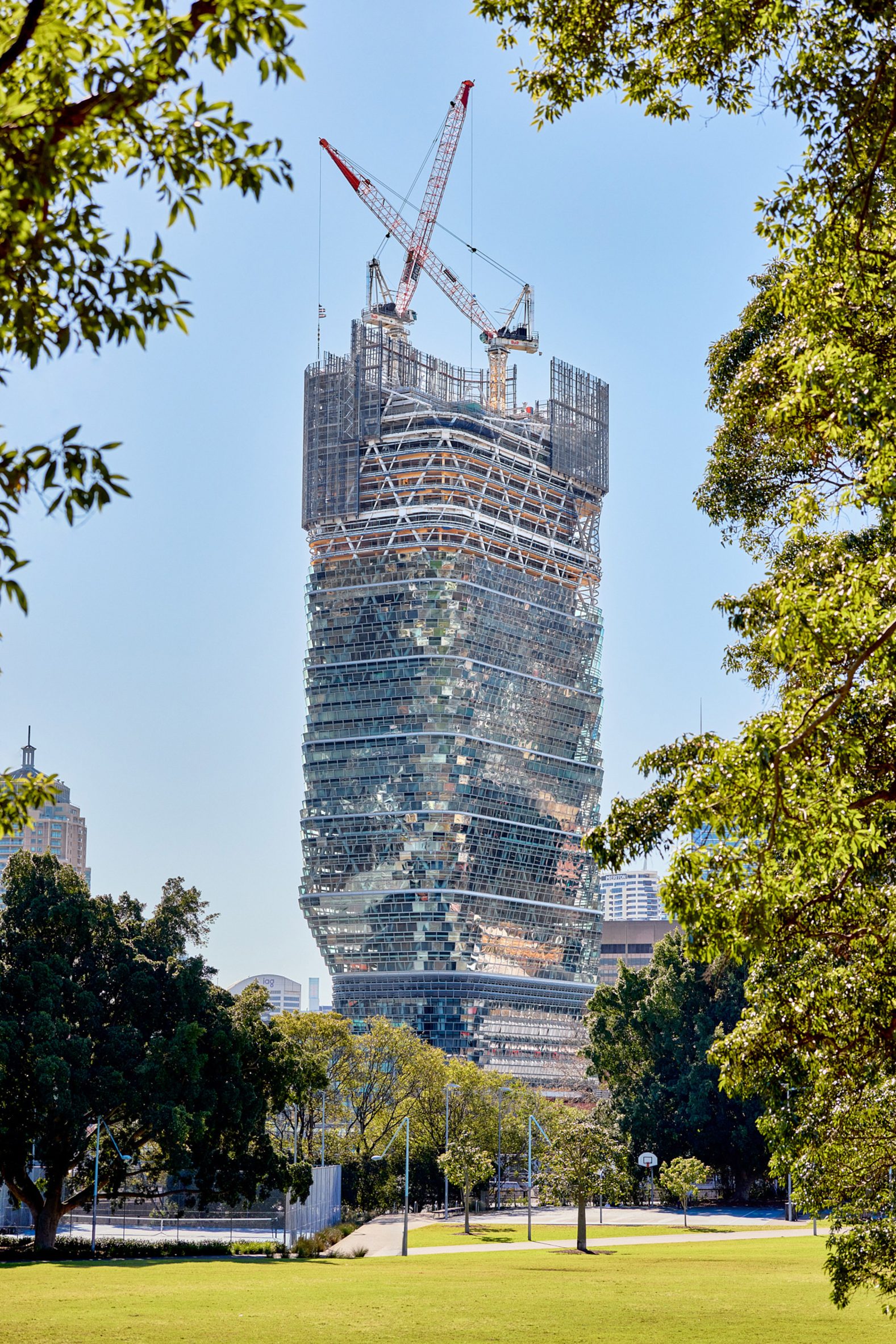 La torre de madera más alta del mundo alcanza su punto máximo en Sídney.